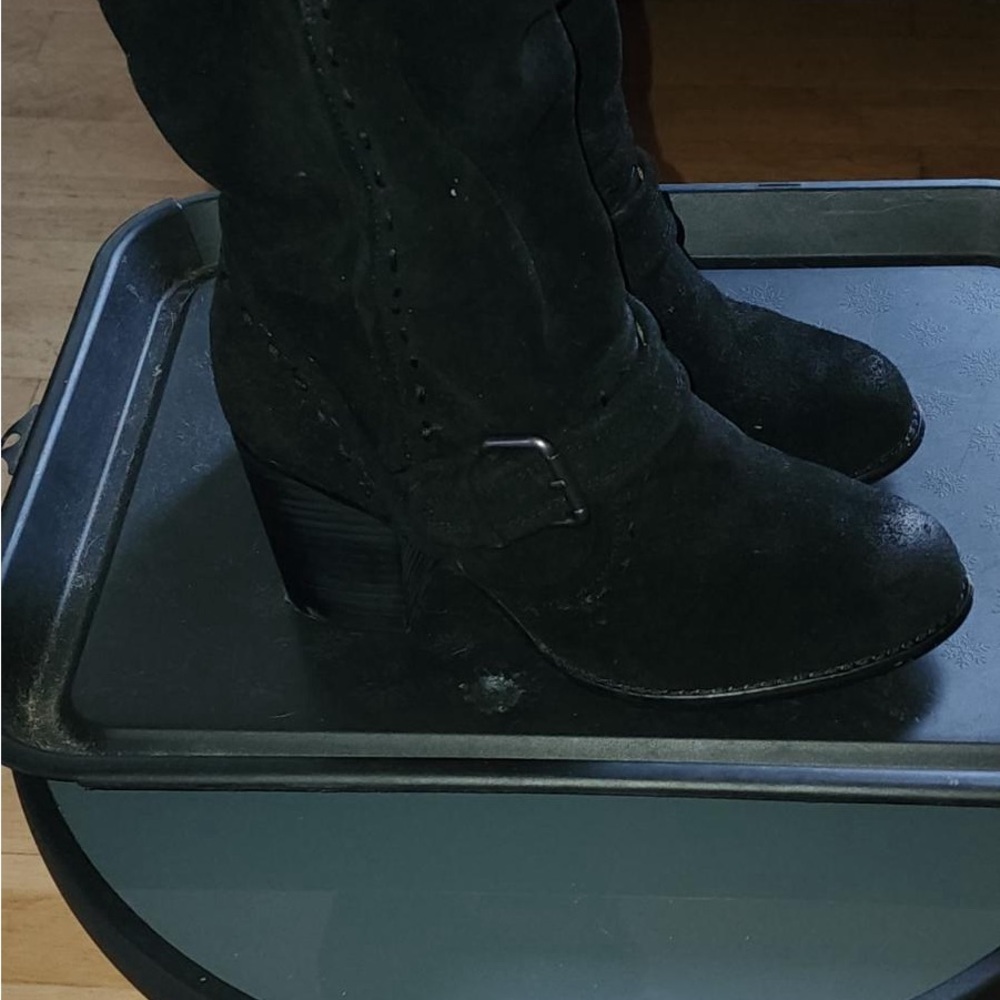 Boots - Picture 5 of 7